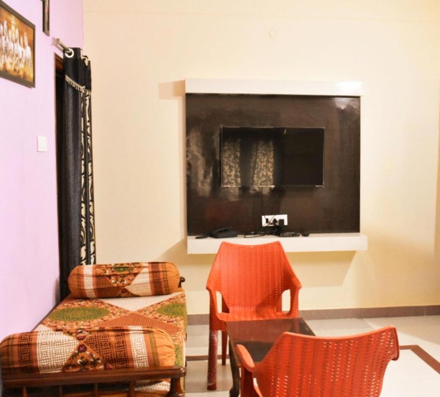 Sannidhi Service Apartments Tirupati Zewnętrze zdjęcie